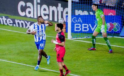 Rondón anota doblete en el agónico empate del Pachuca ante Xolos