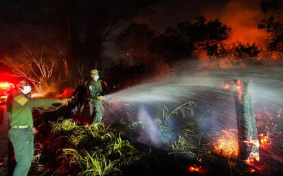 Colombia intenta controlar 19 incendios forestales