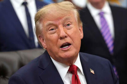 Trump acusa a medios de ser una “amenaza” para la seguridad nacional