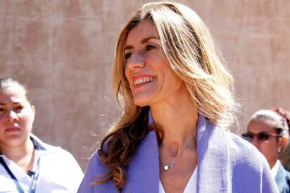La esposa de Pedro Sánchez será juzgada por un jurado popular en España por presuntos delitos relacionados con su actividad profesional.  El juez Juan Carlos