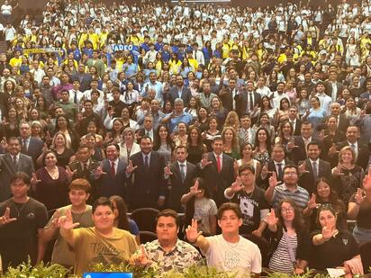 Tadeo Vargas toma protesta en Unidad Norte de la UAdeC