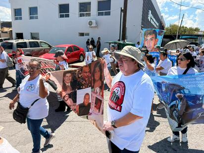 Con fotos en el pecho y dolor intacto, exigieron justicia y buscaron concientizar sobre desaparecidos.  No era una marcha más. Era el grito de madres