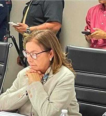 ANA MARÍA TREVIÑO Señala que el Ayuntamiento aún debe entregar al Cabildo contratos y documentación relacionada con la celebración.   PIEDRAS NEGRAS, COAH. – El gasto realizado