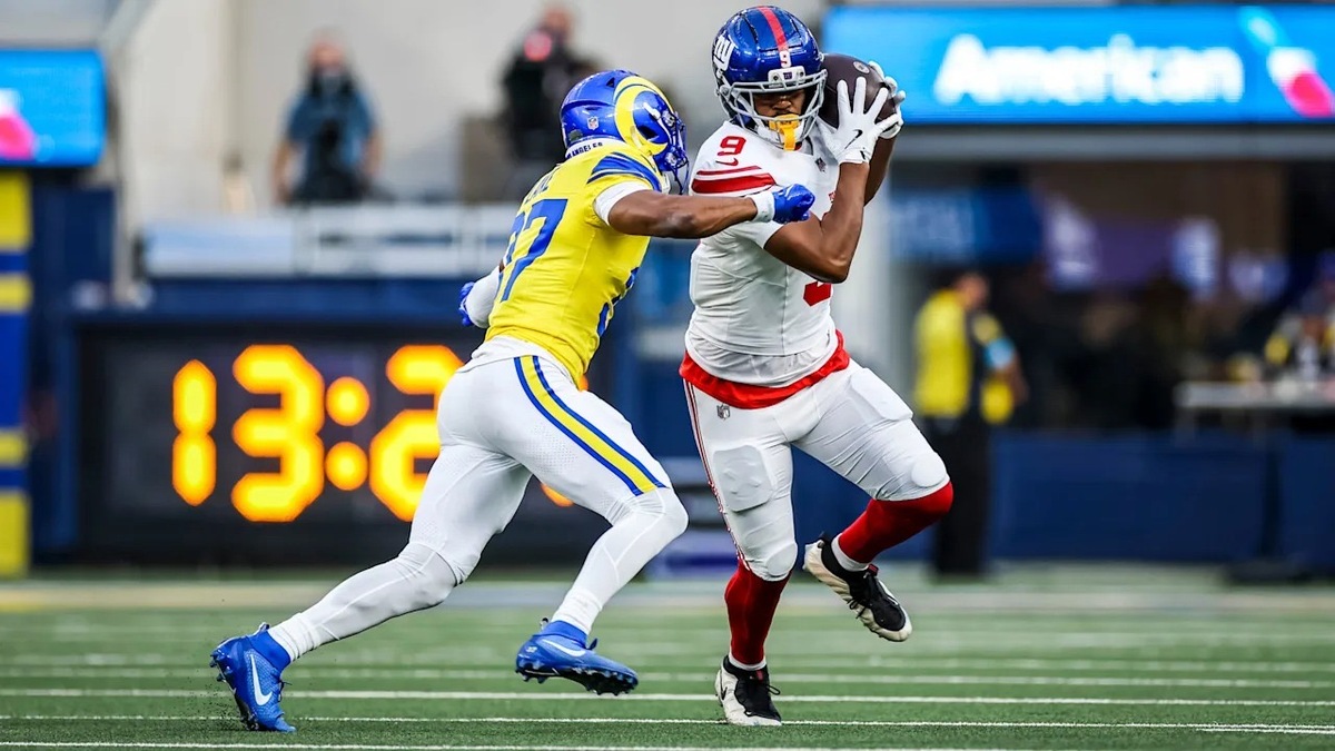 Rams vencen 28-6 a Giants con gran actuación de Adams