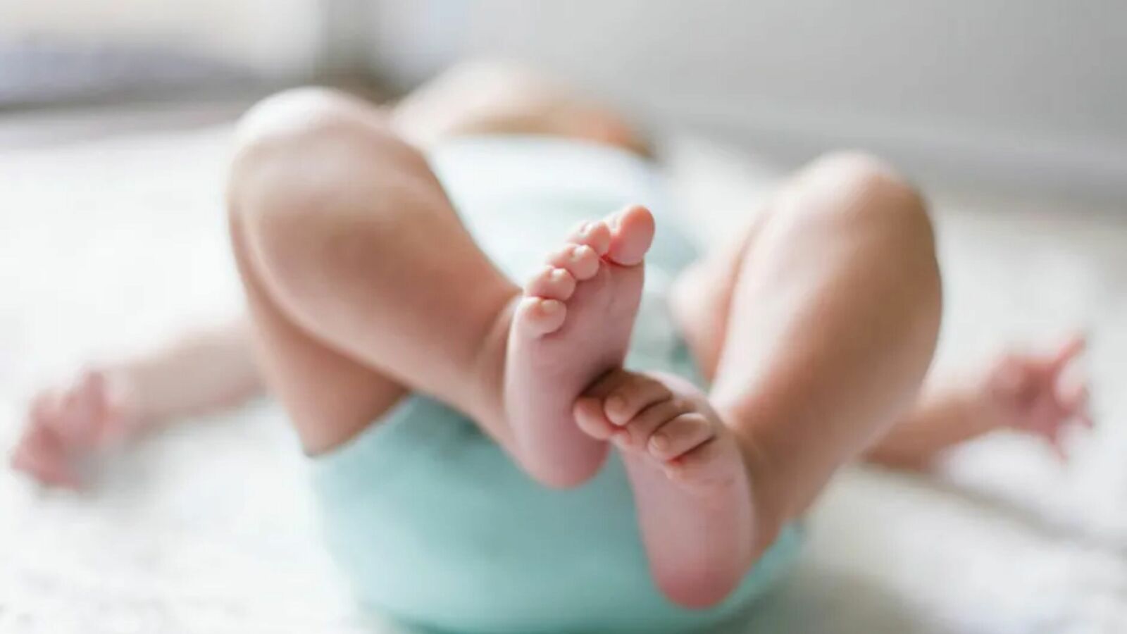 Bebé de dos meses supera la tosferina en Piedras Negras y ya está en casa