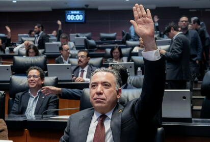 Mayer e Inzunza: el contraste que planteó López-Dóriga sobre el Congreso