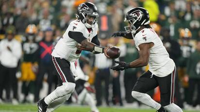 Falcons vencen 35-14 a Packers en el regreso de Michael Penix Jr.