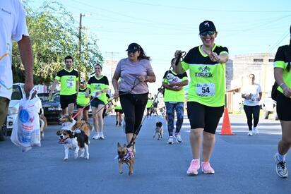 Cada kilómetro por ellos: sigue la venta para el Dog Run en Frontera