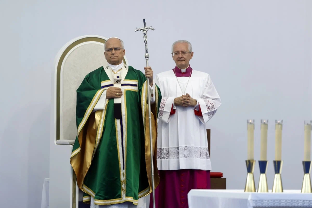 León XIV se reúne con siete víctimas de abusos en Francia