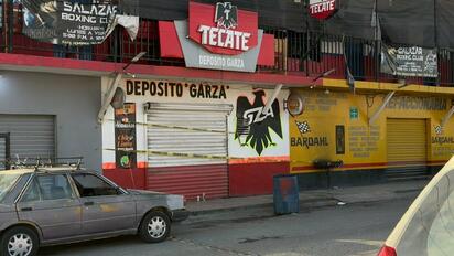 Atacan a balazos a dos hermanos en depósito de Juárez: uno muere