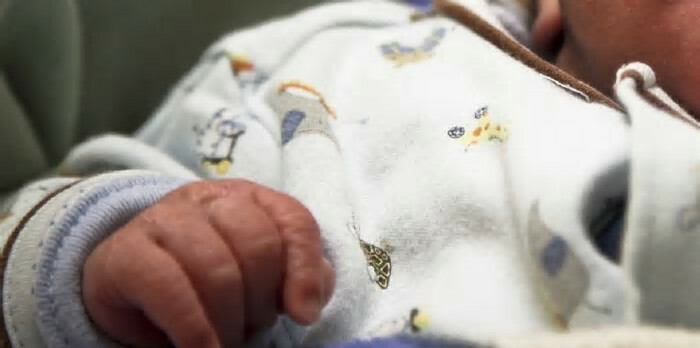 IMSS entrega bebés equivocados a dos familias en Mexicali