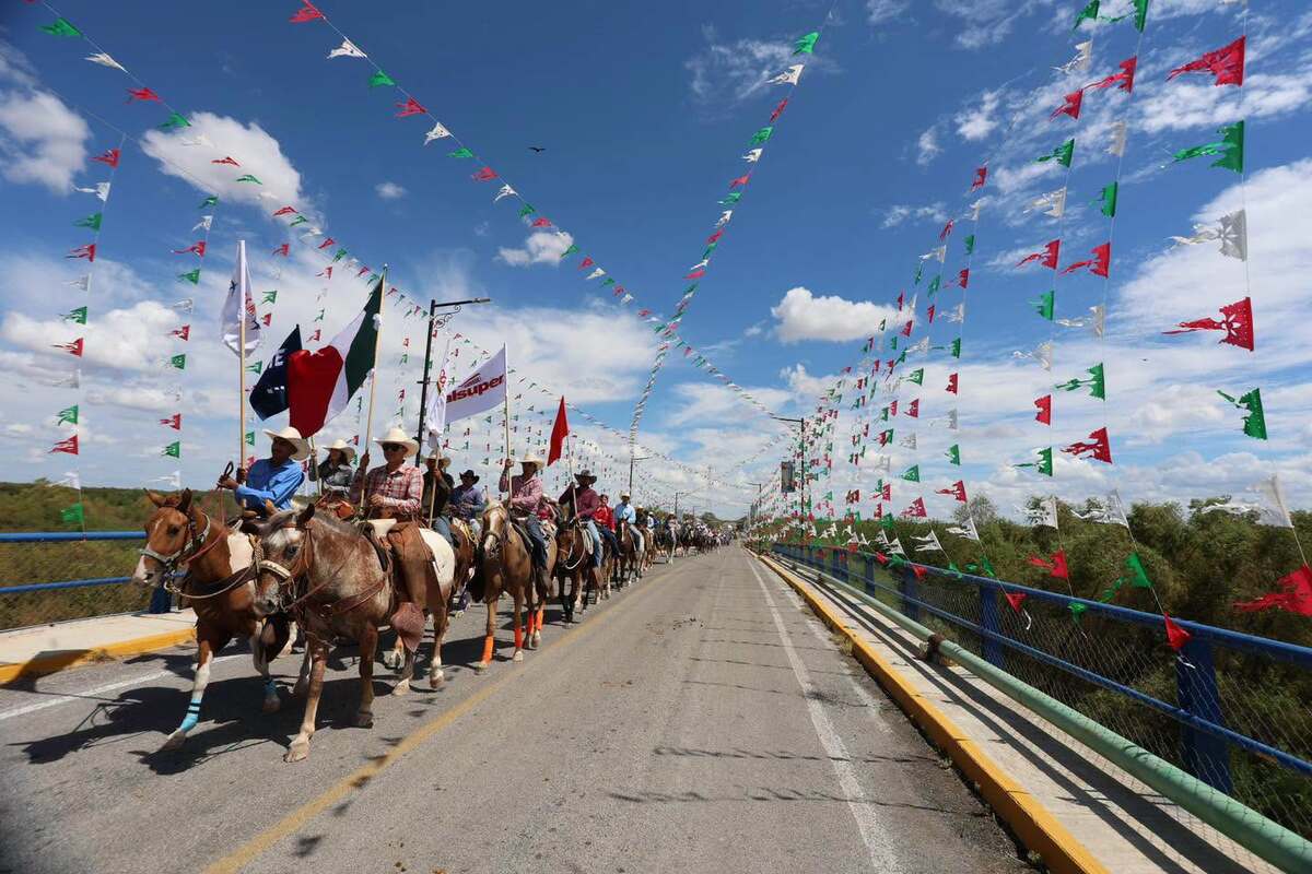 Cabalgata de Juárez reúne a familias y jinetes en gran fiesta