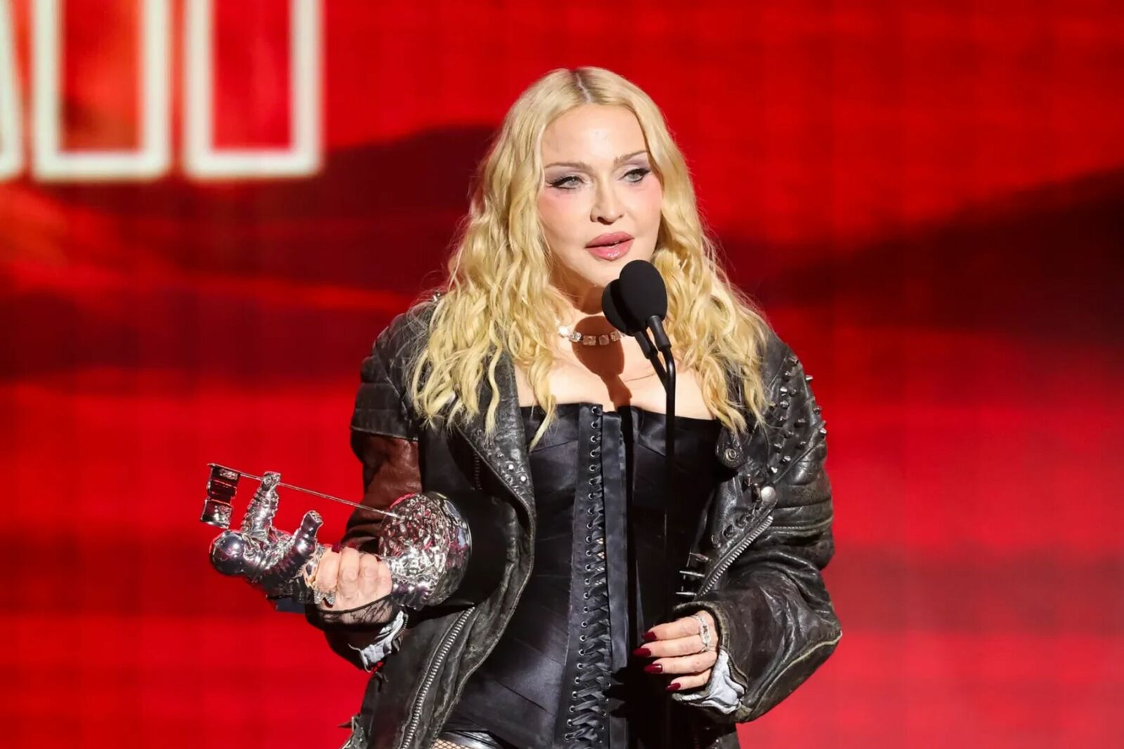 23 años después, Madonna regresa a los MTV VMAs rodeada de estrellas