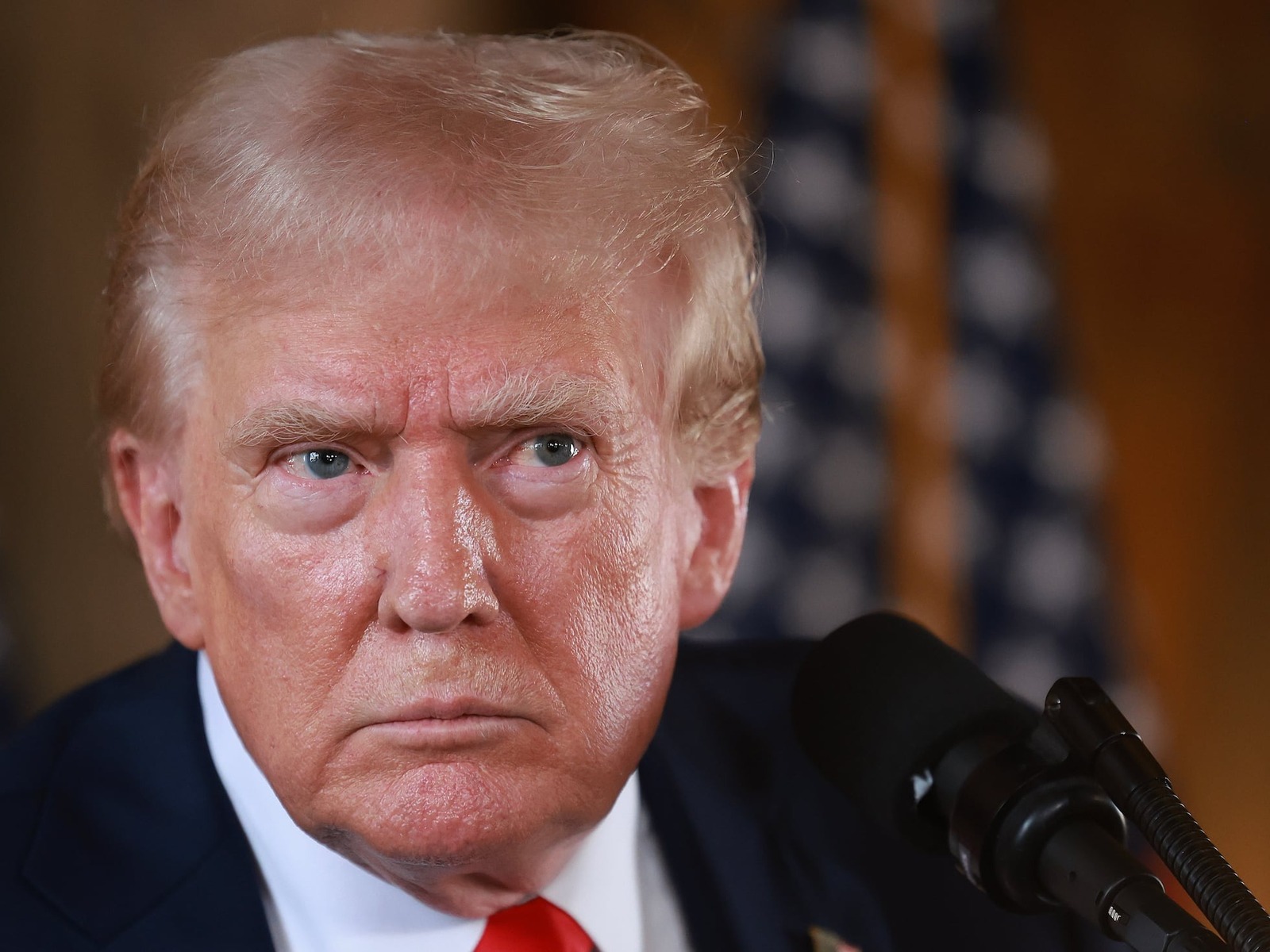 Trump promueve su imagen en un anuncio pagado con fondos públicos y genera críticas