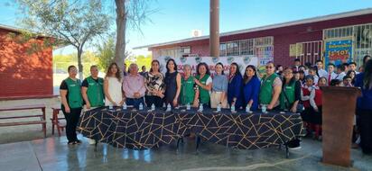 Entregan nuevo mobiliario para fortalecer escuelas primarias de Sabinas Coahuila