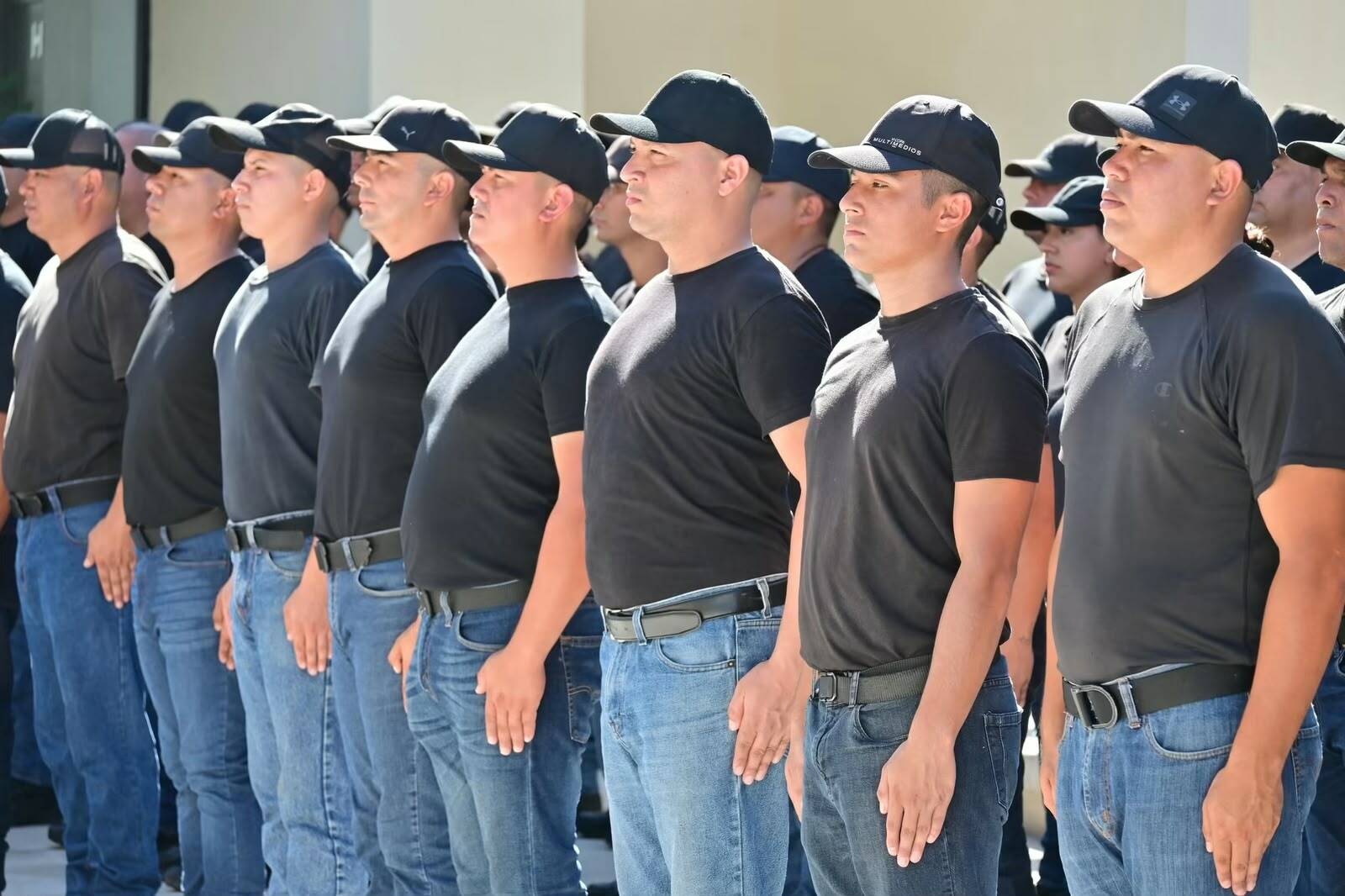 Policías