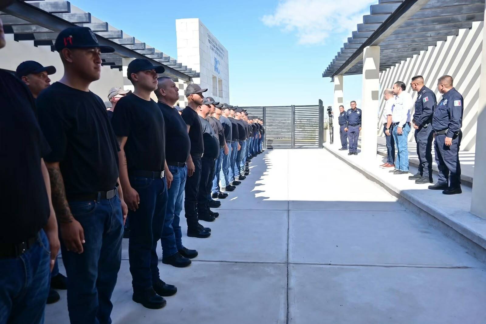 Policías