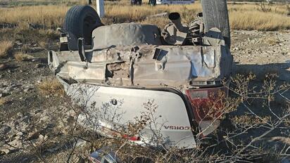 Cuerpos de rescate y seguridad se movilizaron.  La docente perdió el control de su automóvil al tomar una curva en la carretera estatal Los Pinos; sufrió