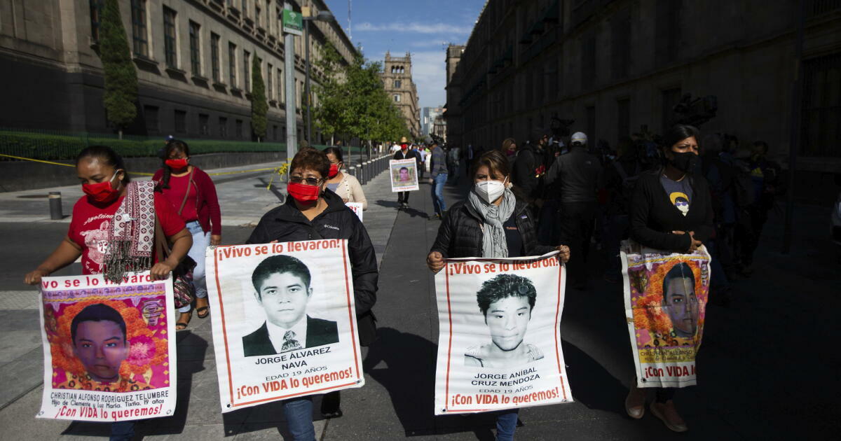 Sheinbaum pide pruebas para fincar responsabilidades por caso Ayotzinapa