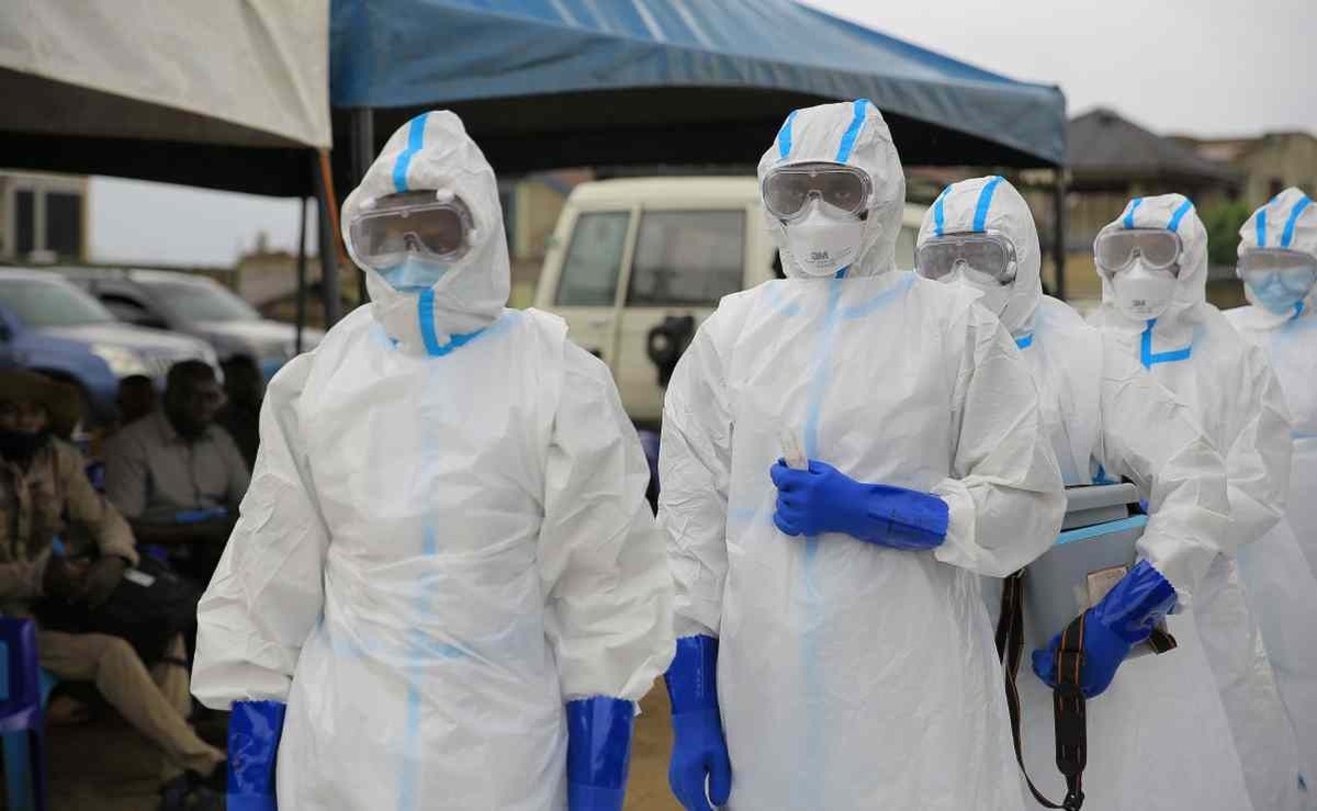 OMS pide garantizar suministro de oxígeno ante brote de ébola en Congo
