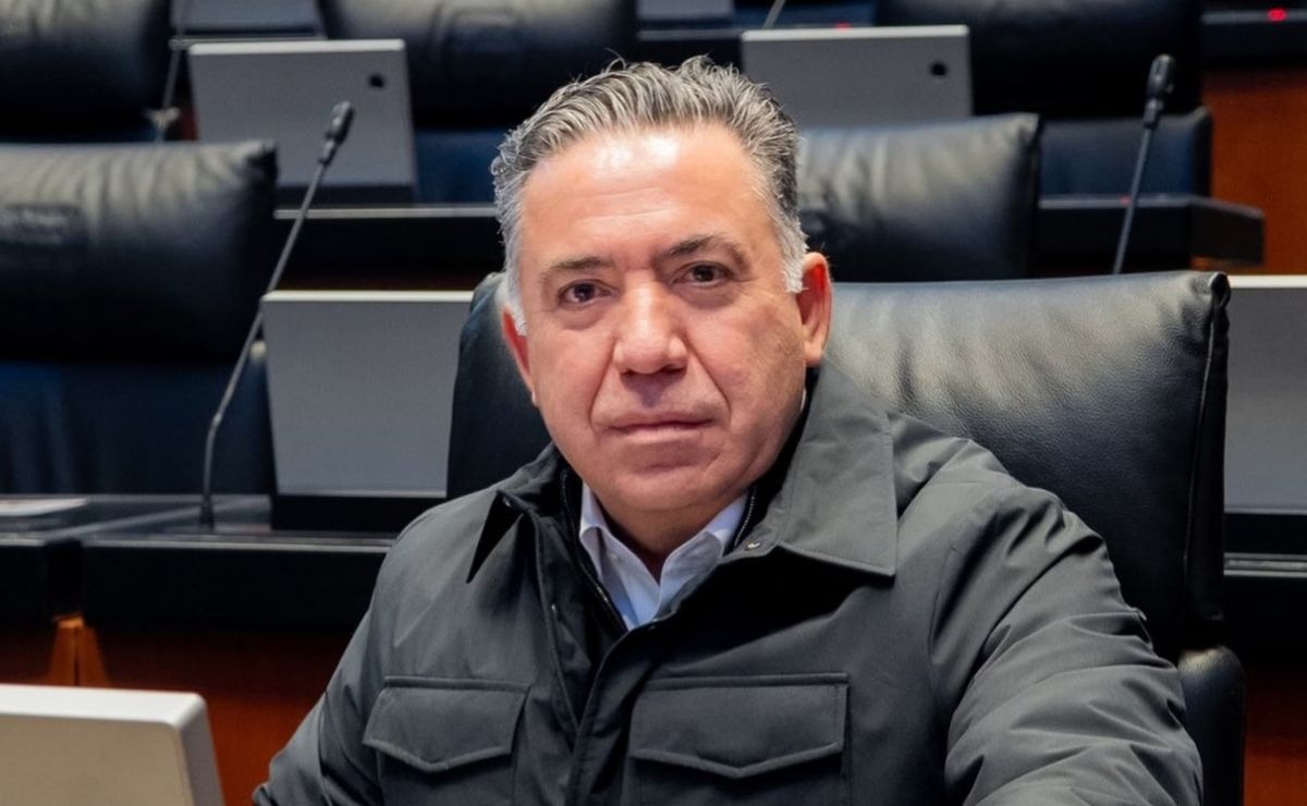 Llegan al Senado más de 23 mil firmas para exigir salida de Enrique Inzunza