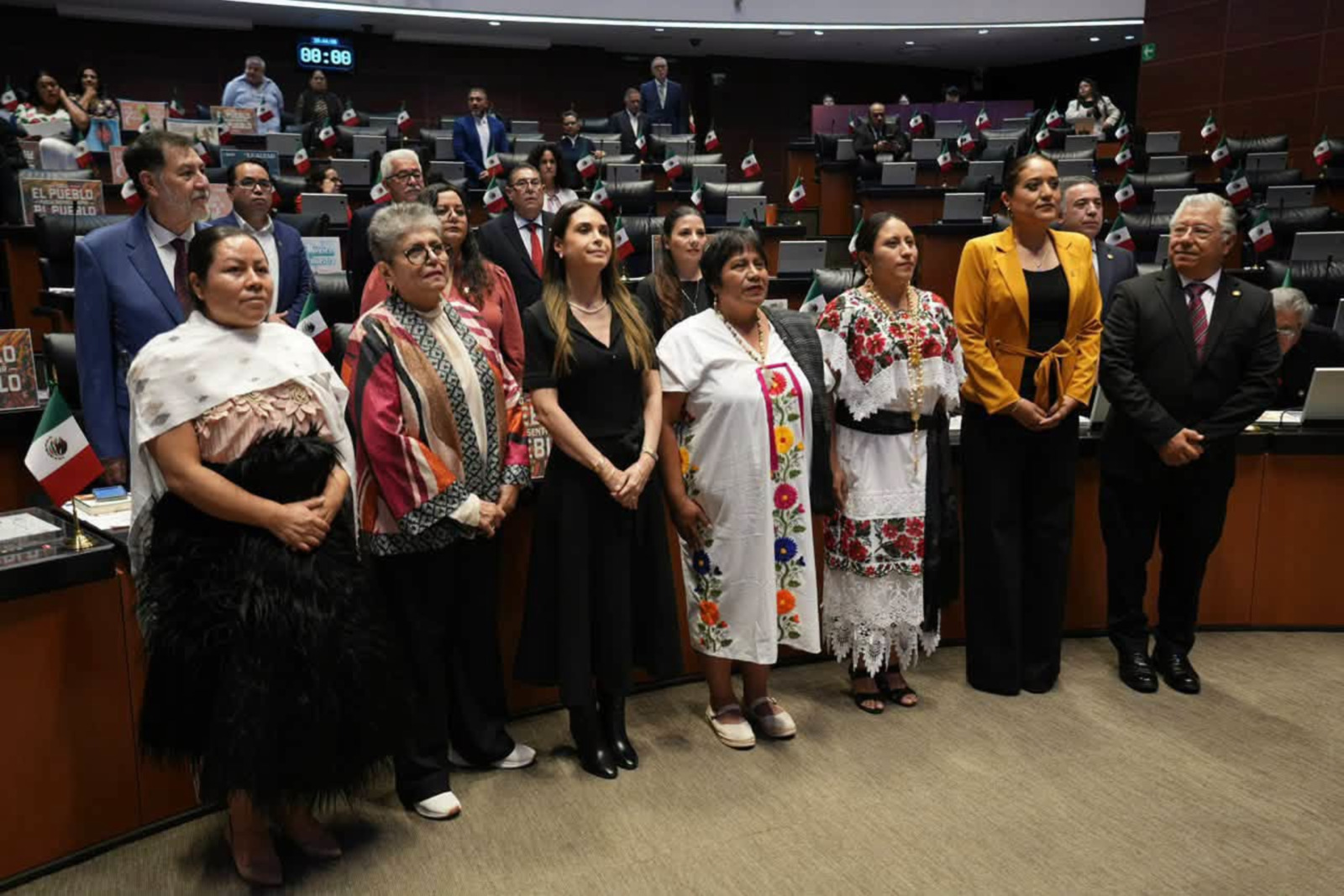 Pily de Aguinaga releva a Cecilia Guadiana en el Senado durante licencia de dos días