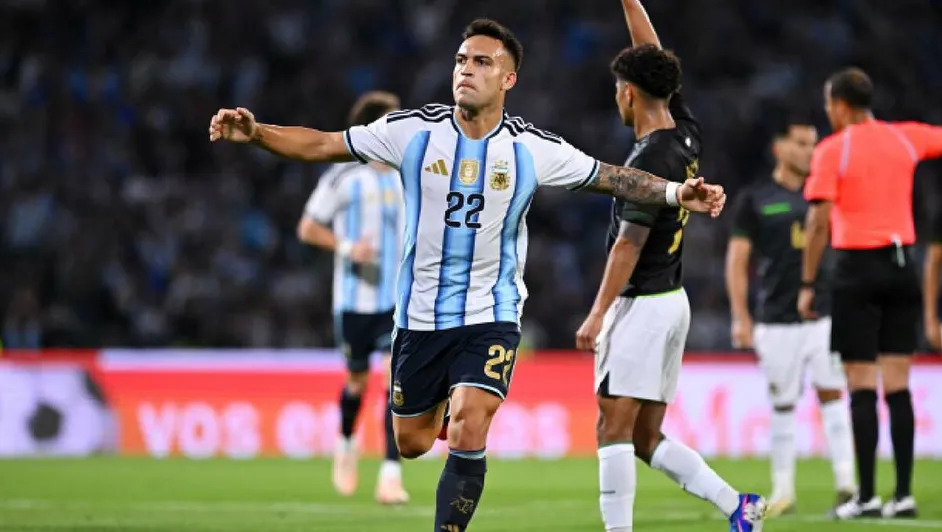 Argentina muestra su profundidad y golea 4-0 a Bolivia