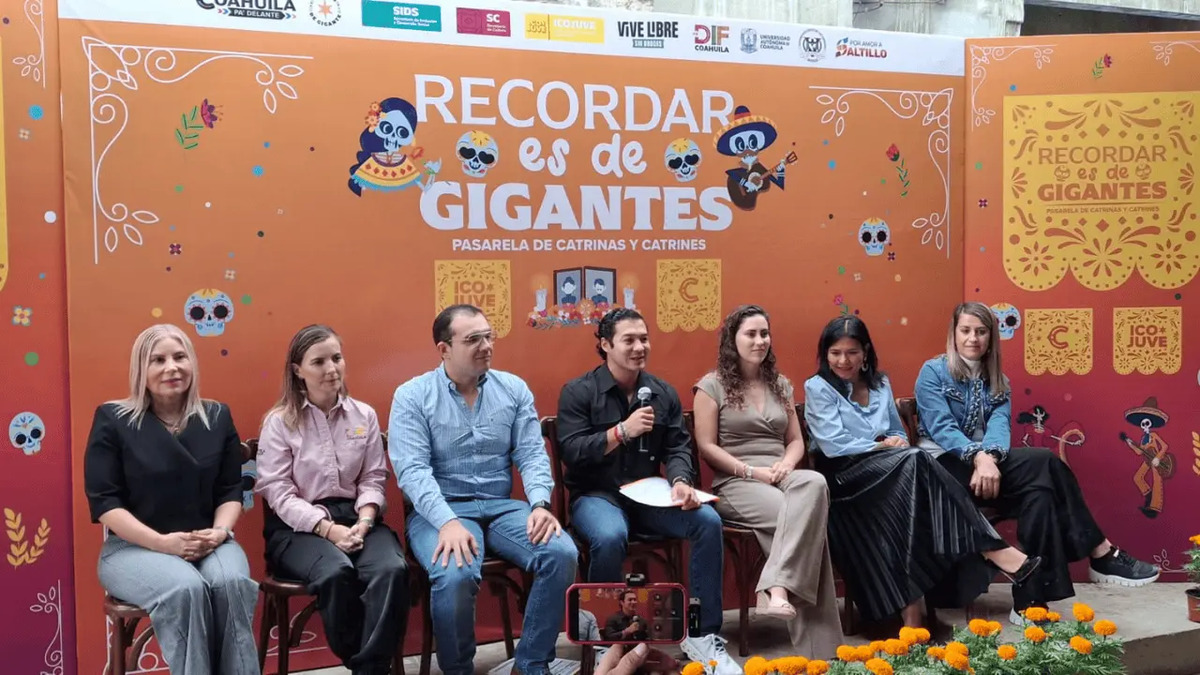 Convocan a jóvenes de Coahuila a pasarela de Catrinas y Catrines 2026