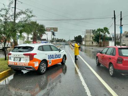 Se implementan cierres preventivos en vialidades por afectaciones por lluvias