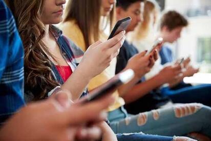 Advierten sobre impacto del rechazo y redes sociales en conductas violentas de adolescentes