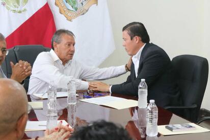 Óscar Ríos solicitó licencia para atender asuntos personales y de salud; Ulises Cárdenas asumió el despacho y dará continuidad al trabajo municipal.  San Juan
