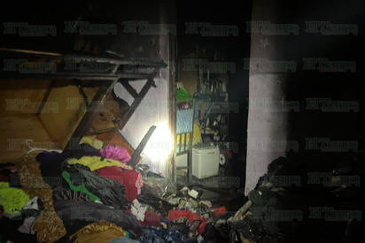 Bomberos sofocan incendio en vivienda de la colonia Guerrero