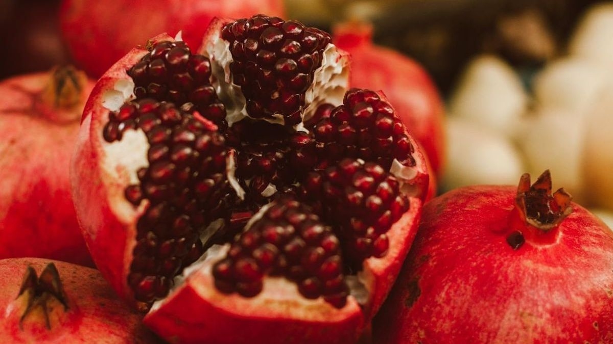Granadas y nueces: un compuesto podría mejorar la función del corazón