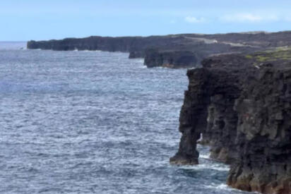 El famoso arco marino Holei desapareció de la costa de Hawái tras más de cinco siglos de existencia.  El arco marino Holei, ubicado en el Parque Nacional