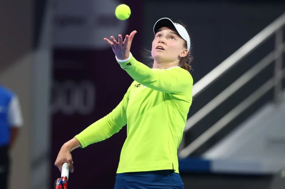 Elena Rybakina eliminada en su debut en el China Open ante Charaeva