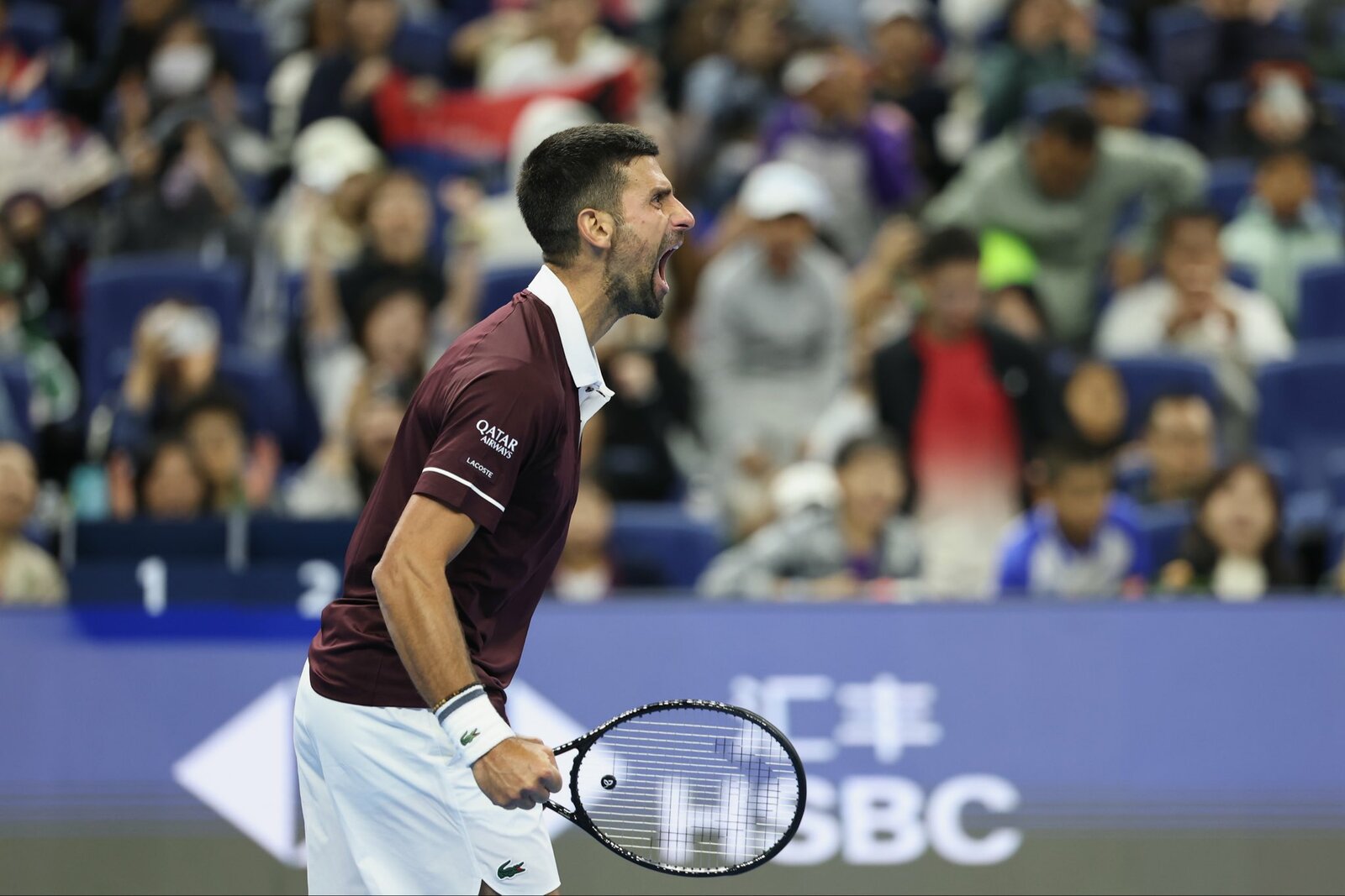 Djokovic vence a Zverev y extiende su invicto en el China Open