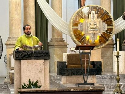 Sacerdote pide optar por el bien tras tragedia en secundaria de Torreón