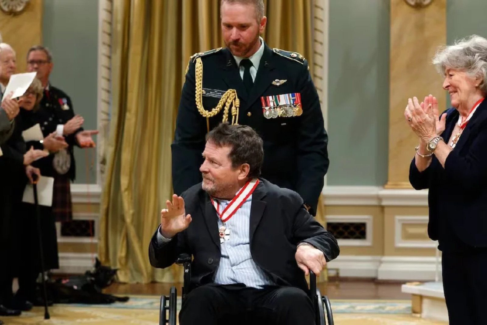 Michael J. Fox recibe máximo honor de Canadá por su activismo contra el Parkinson
