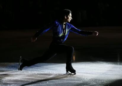 Donovan Carrillo convierte la pista en un homenaje a Juan Gabriel