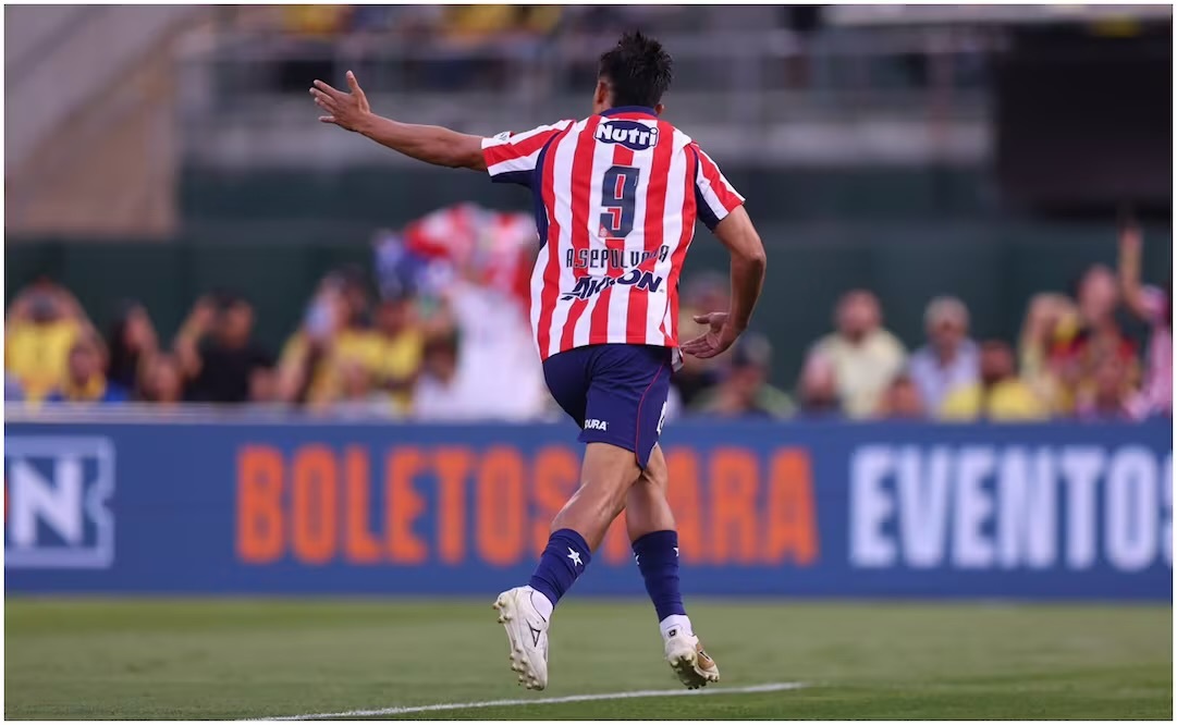 Chivas vence al América en California