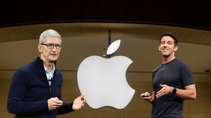 Tim Cook y John Ternus recuerdan a Steve Jobs a 15 años de su muerte