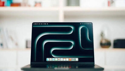 Apple prepara MacBook Pro táctil y OLED con un diseño más ligero