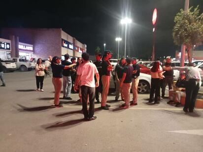 Evacuan a 27 personas de un cine en Ciudad Nazas por conato de incendio