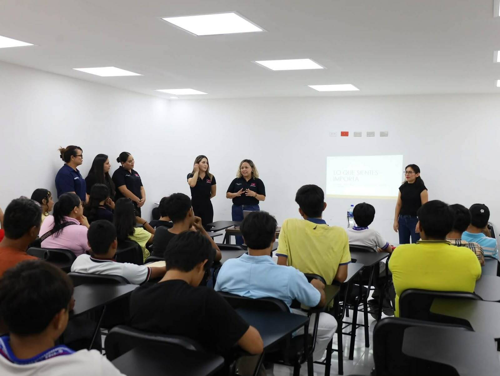 Policía Violeta