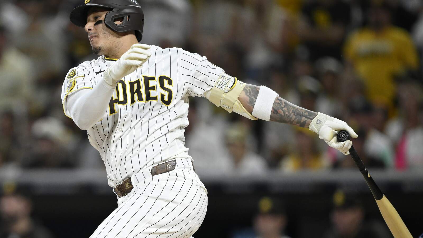 Padres vencen 4-3 a Cerveceros y siguen vivos en la SDLN