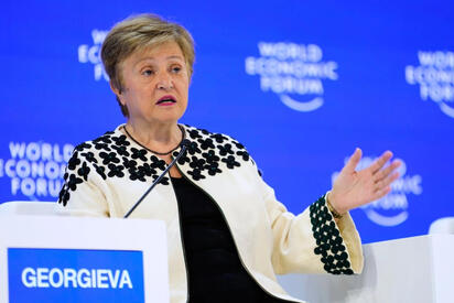 FMI advierte riesgos para la economía mundial por energía, deuda e IA