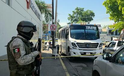 Motociclista ataca a balazos a chofer de transporte urbano