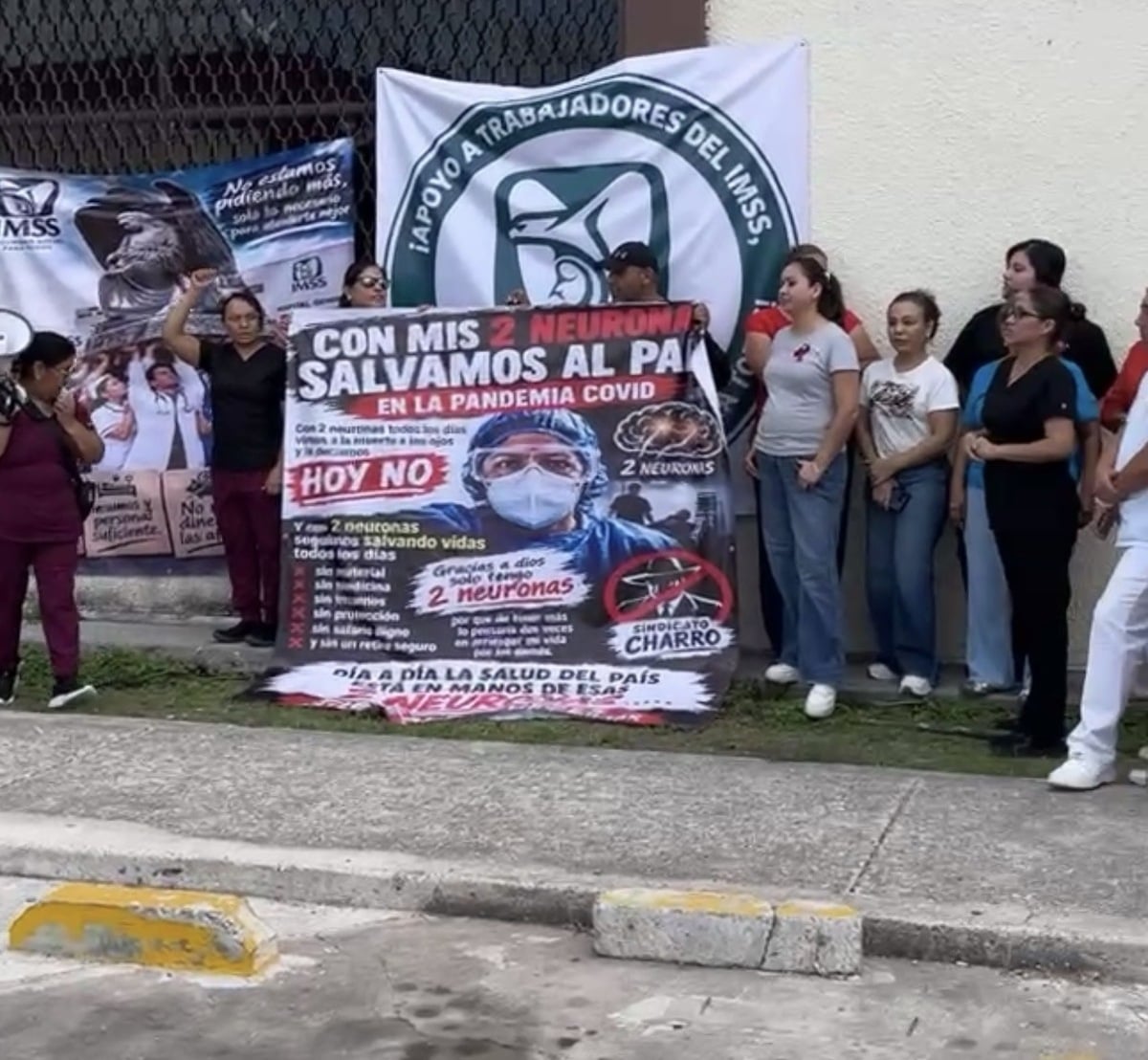 Trabajadores del IMSS en Piedras Negras se manifiestan pacíficamente; exigen aumento salarial del 10%