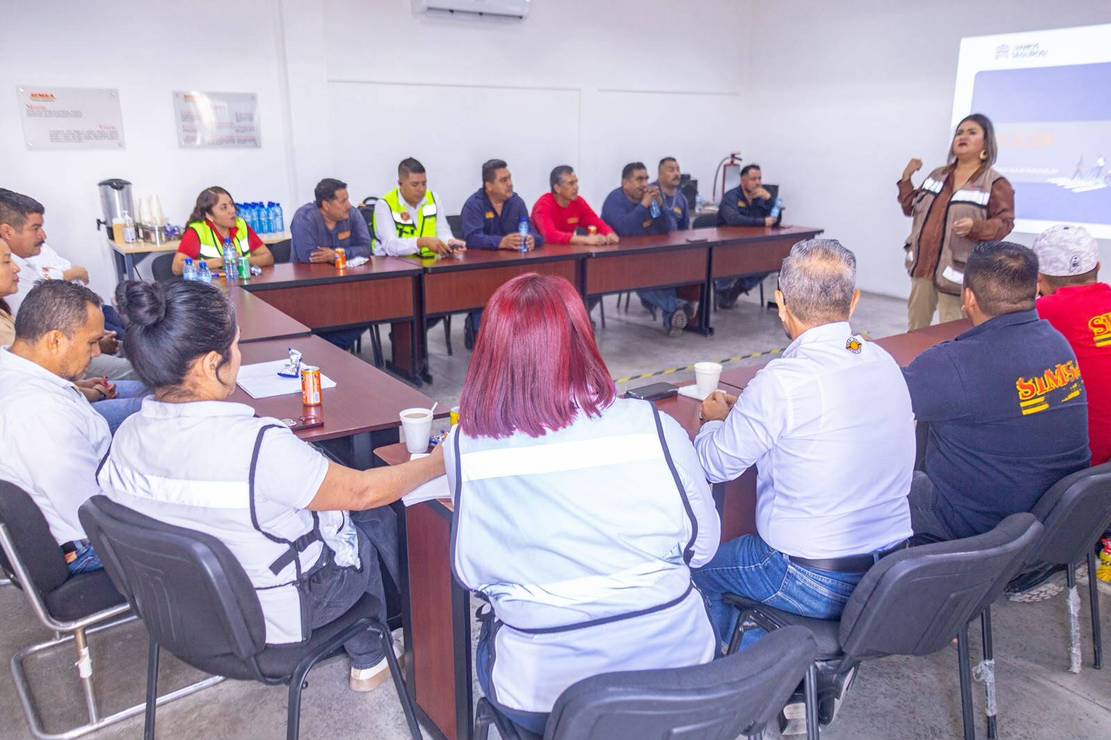 Capacitan en seguridad vial a más de 400 trabajadores en Torreón