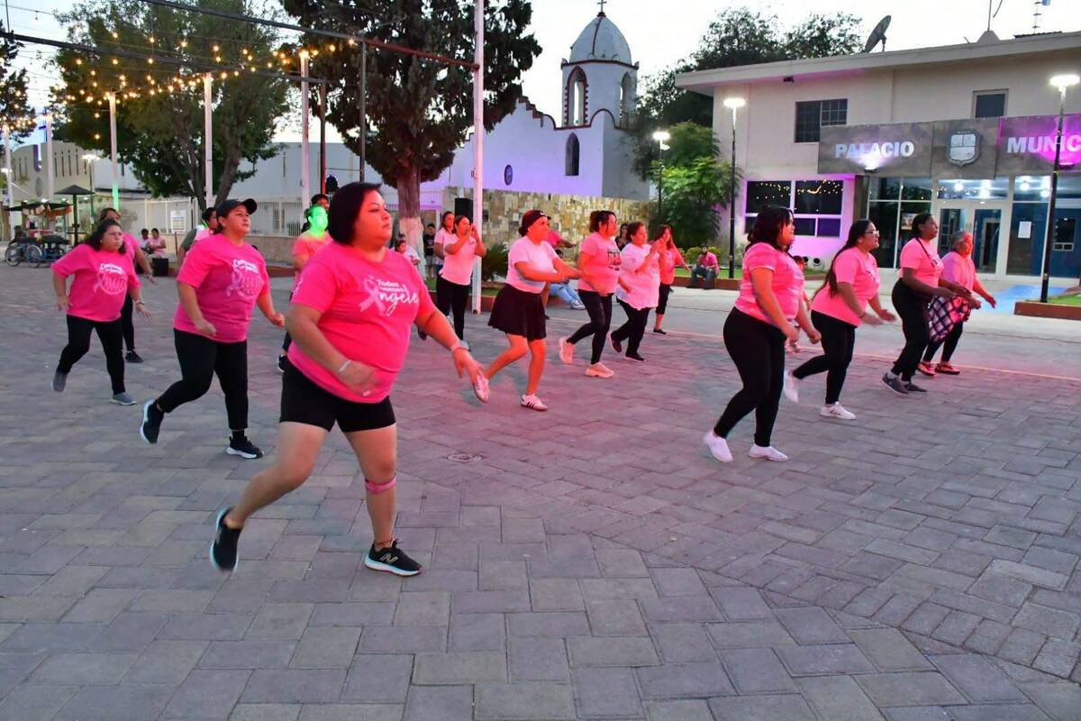 DIF Nava promueve prevención del cáncer de mama con Zumbatón